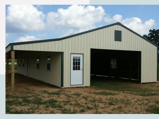 Строительство конюшен в Орле