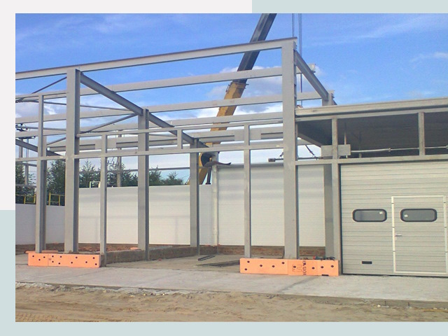 Строительство автосервисов от СтальСтрой-Орл по цене 607 руб.